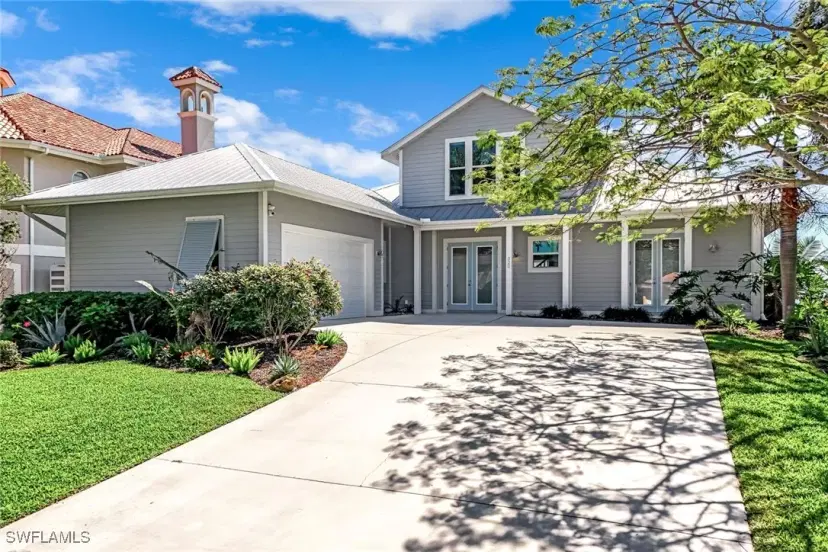 Picture of 320 Bayshore Dr, Cape Coral FL 33904