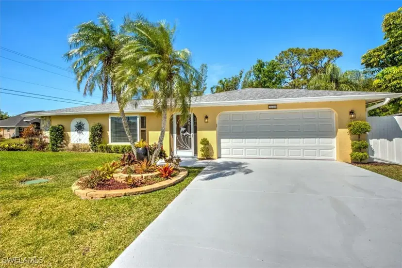 Picture of 2405 N Westwood Dr, North Fort Myers FL 33917