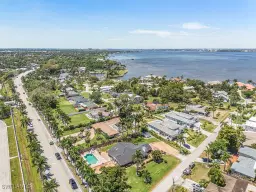 Picture of 1334 Longwood Dr, Fort Myers, FL 33919
