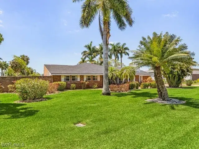 Picture of 1334 Longwood Dr, Fort Myers FL 33919