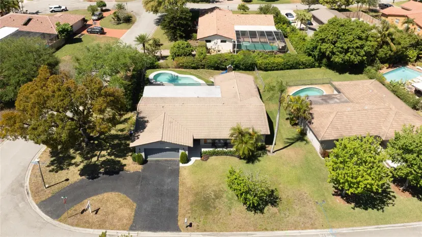 Picture of 2700 NW 83Rd Ter, Coral Springs FL 33065