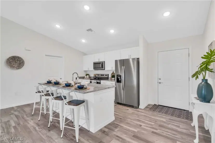 Picture of 1725 NW 9Th Ave, Cape Coral FL 33993