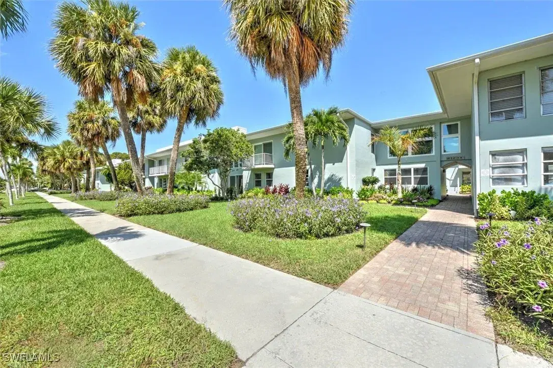 Picture of 677 12Th Ave S 677, Naples, FL 34102
