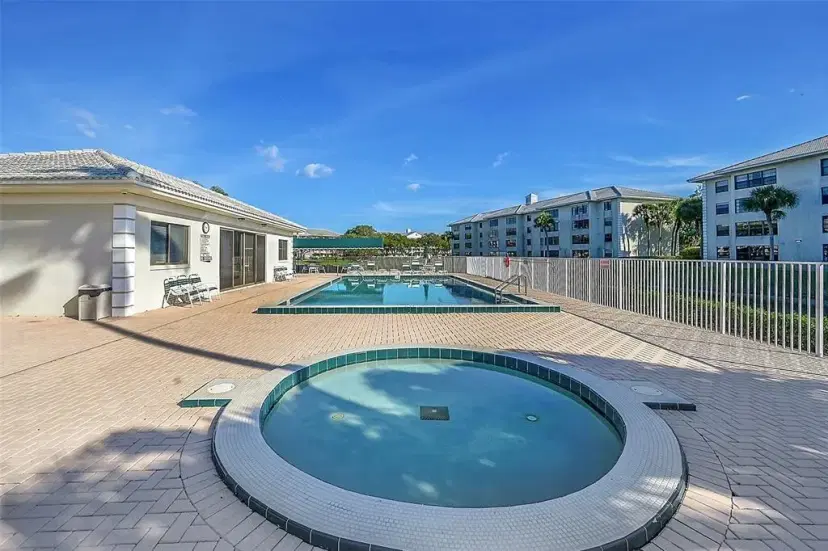 Picture of 6109 Balboa Cir 305, Boca Raton FL 33433