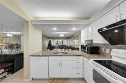 Picture of 6109 Balboa Cir 305, Boca Raton, FL 33433
