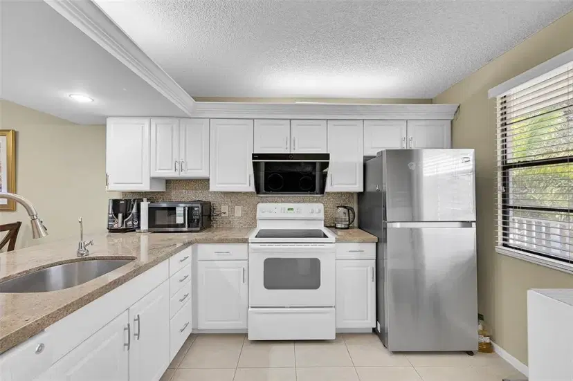 Picture of 6109 Balboa Cir 305, Boca Raton FL 33433