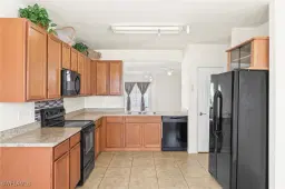 Picture of 428 SE 8Th St, Cape Coral, FL 33990