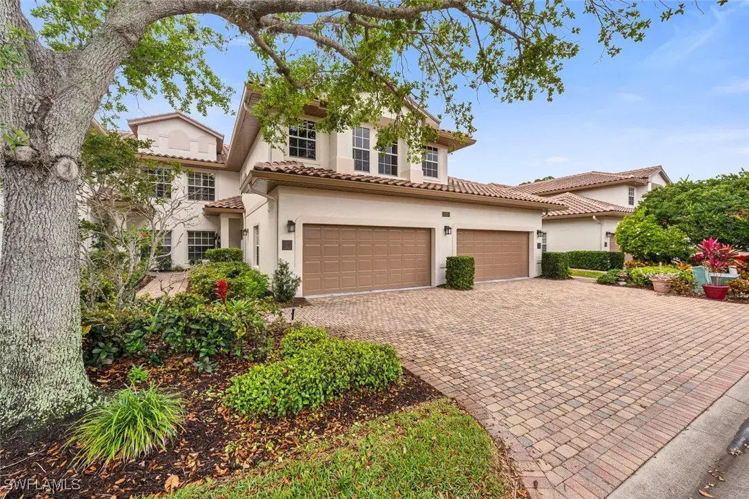 Picture of 8157 Saratoga Dr 1502, Naples, FL 34113