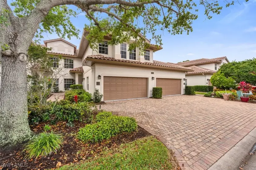 Picture of 8157 Saratoga Dr 1502, Naples FL 34113