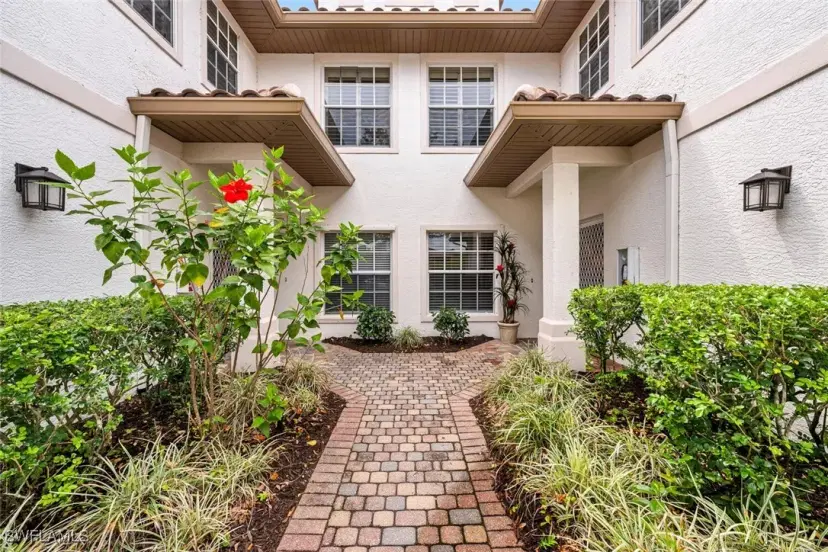 Picture of 8157 Saratoga Dr 1502, Naples FL 34113