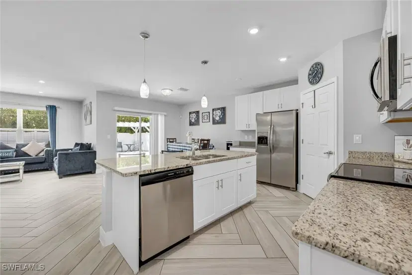 Picture of 757 Twinning St, Naples FL 34104