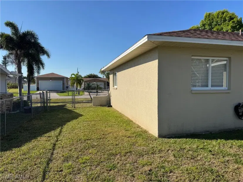 Picture of 919 SE 32Nd St, Cape Coral FL 33904