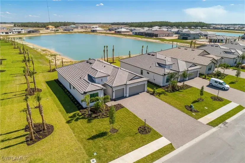 Picture of 19445 Hinkley Dr, Estero FL 33928