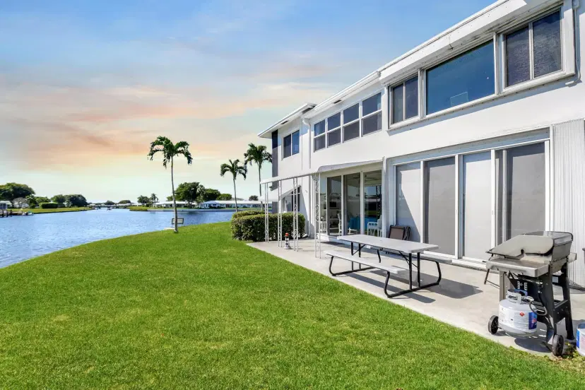 Picture of 1112 Lake Ter 104 Terrace 104, Boynton Beach FL 33426