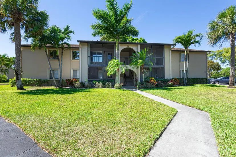 Picture of 510 Shady Pine Way A2, Greenacres FL 33415
