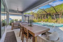 Picture of 10415 Ventana Ln, Naples, FL 34120