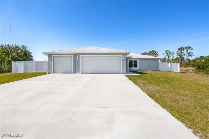 Picture of 6109 Pecan Ct, Labelle FL 33935