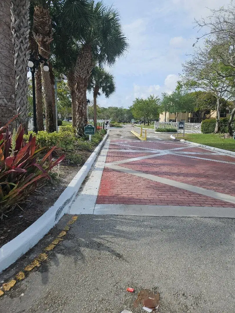 Picture of 671 Cypress Lake Blvd 21G, Deerfield Beach FL 33064