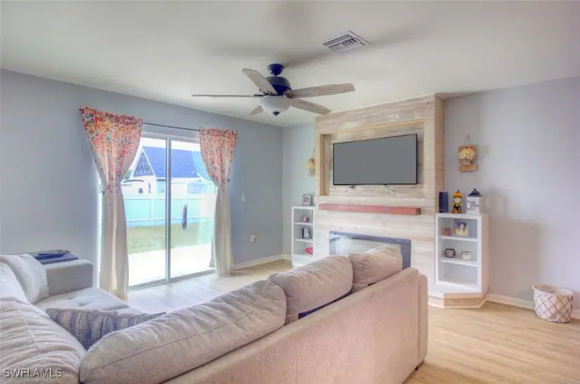 Picture of 2920 NE 5Th Pl, Cape Coral FL 33909