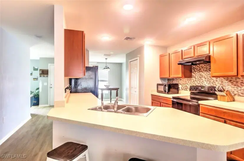 Picture of 2920 NE 5Th Pl, Cape Coral FL 33909