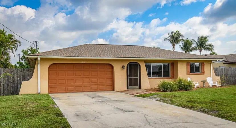 Picture of 1421 SE 19Th Ln, Cape Coral FL 33990