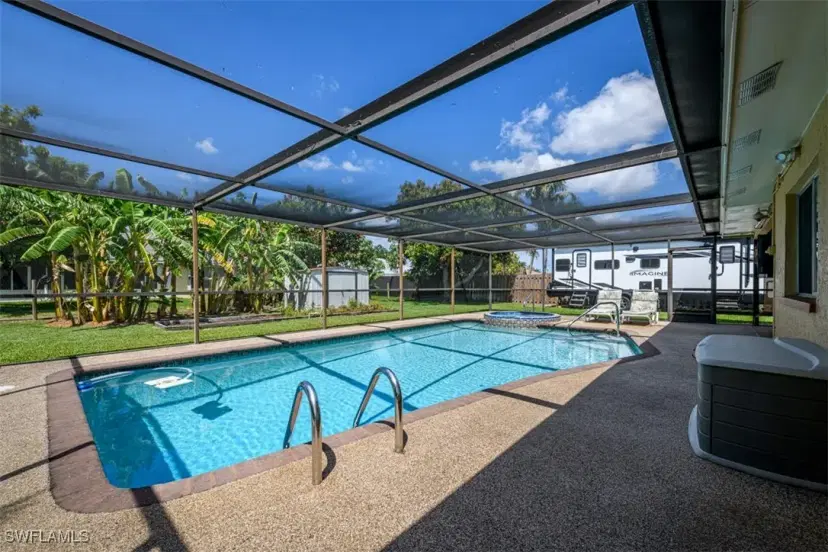 Picture of 1421 SE 19Th Ln, Cape Coral FL 33990