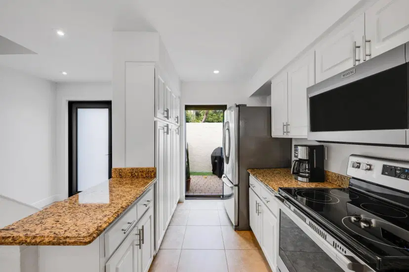 Picture of 547 NE 7Th Ave 3A, Fort Lauderdale FL 33301