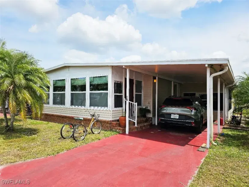 Picture of 94 Poinsettia Dr, Fort Myers FL 33905