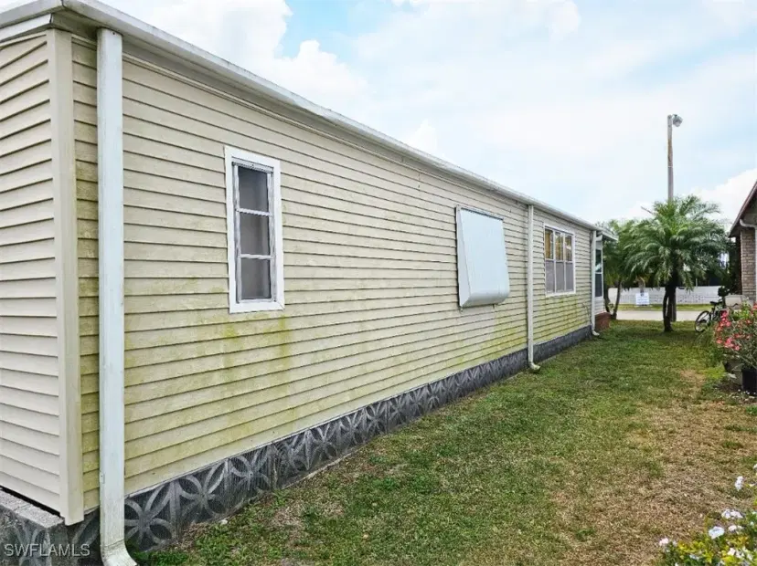 Picture of 94 Poinsettia Dr, Fort Myers FL 33905