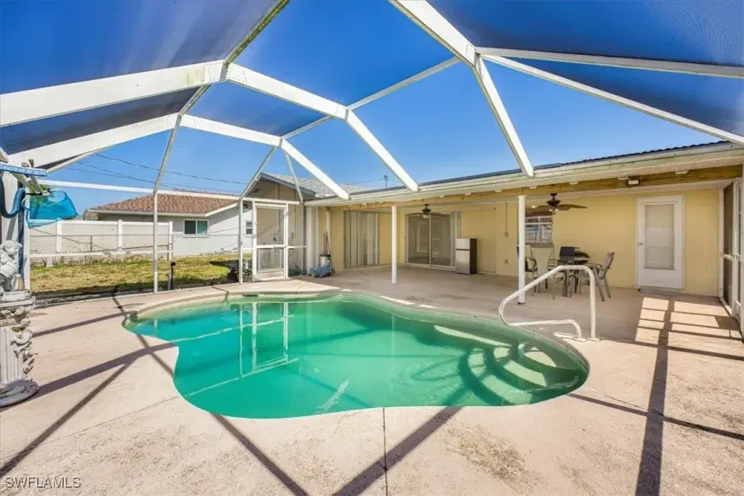 Picture of 915 SE 20Th St, Cape Coral FL 33990