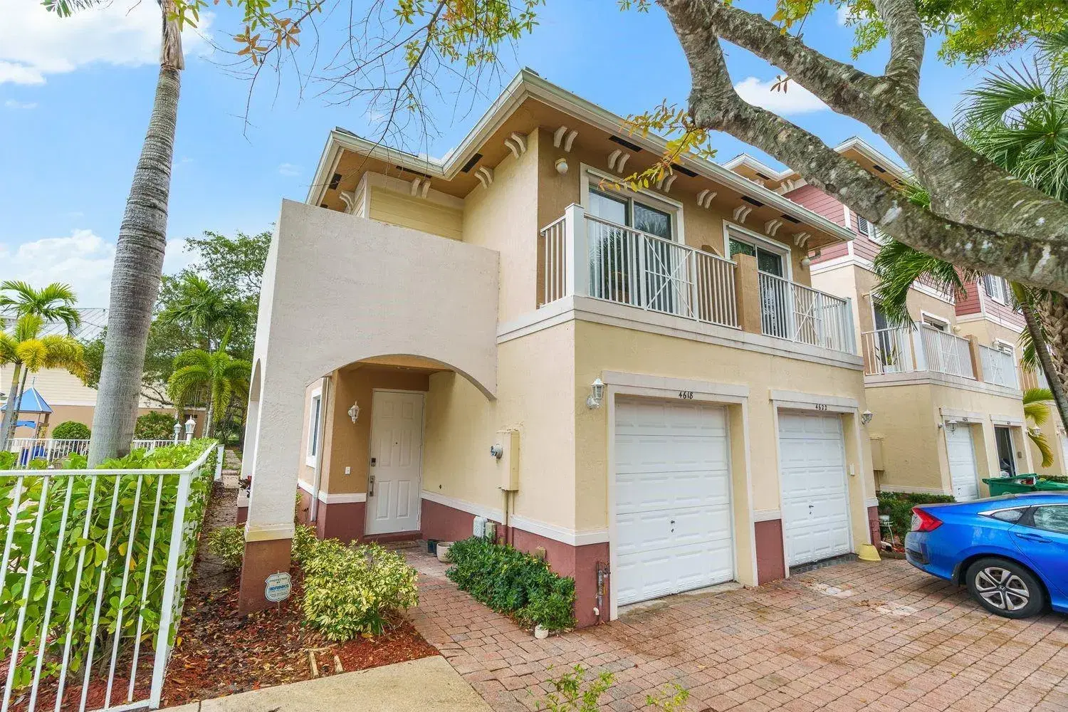 Picture of 4618 SW 75Th Way, Davie, FL 33314