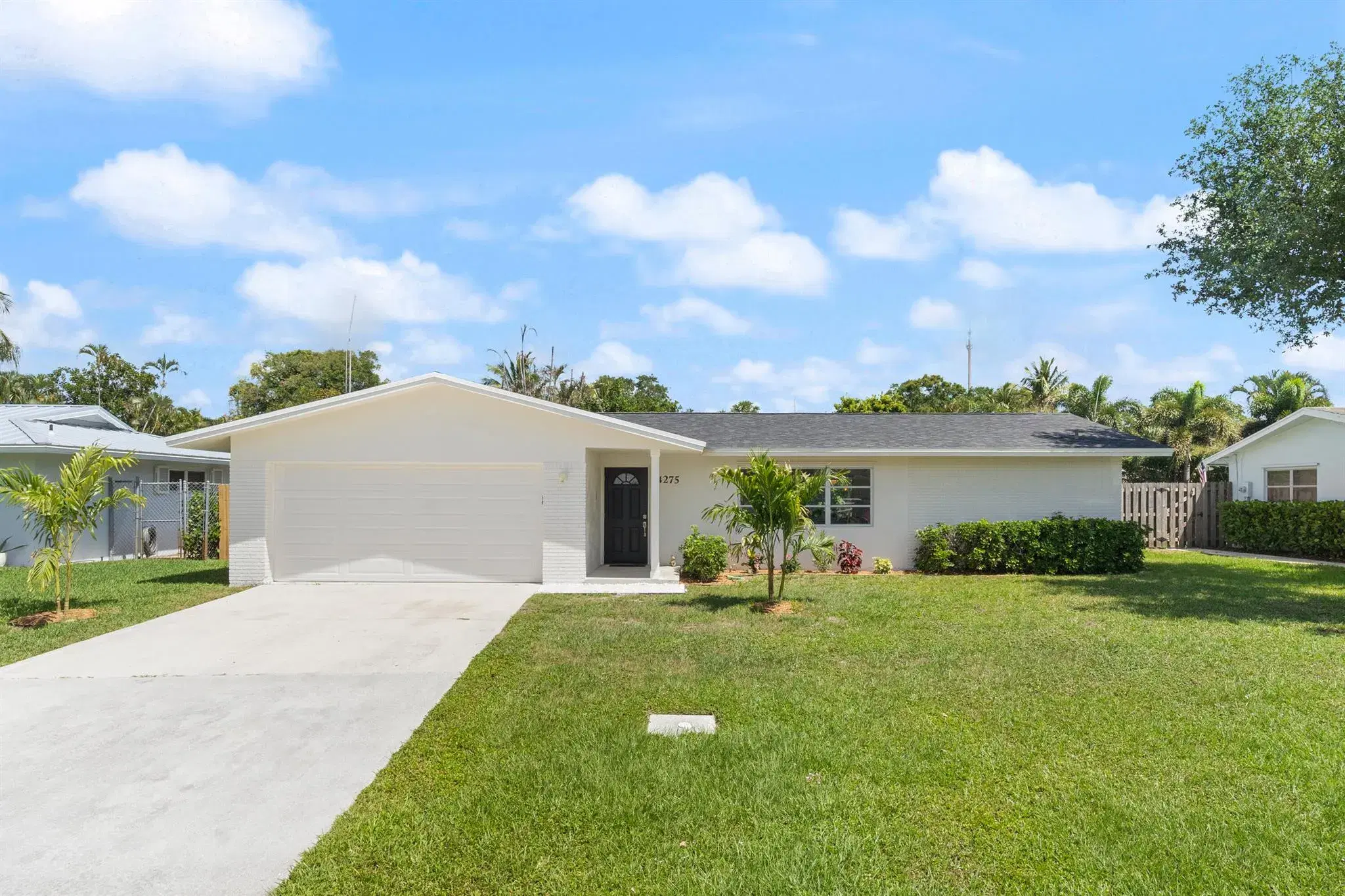 Picture of 4275 Honeysuckle Avenue, Palm Beach Gardens, FL 33410
