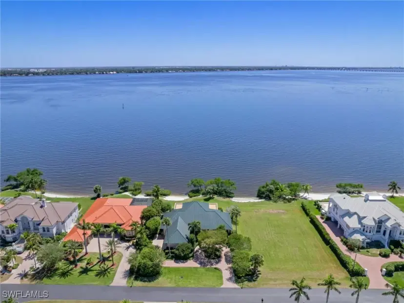 Picture of 12540 Panasoffkee Dr, North Fort Myers FL 33903
