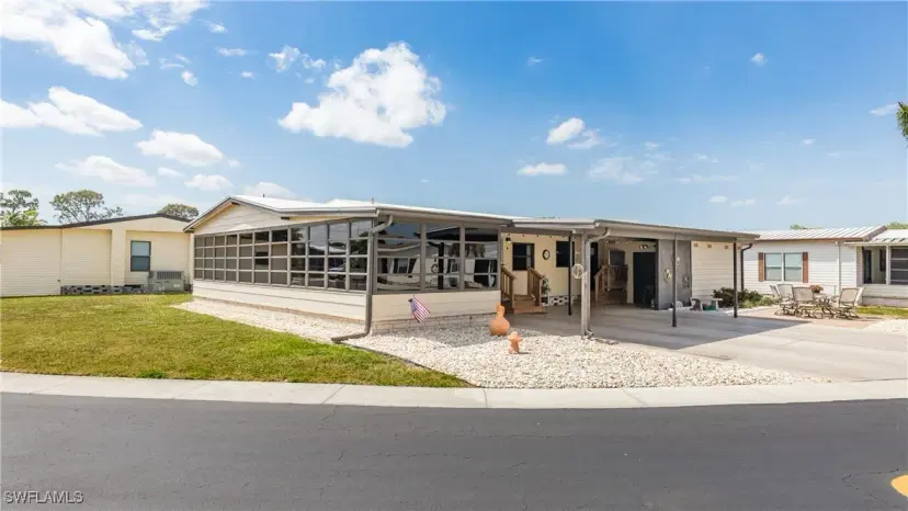 Picture of 66 Sunset Cir, North Fort Myers FL 33903