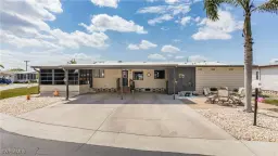 Picture of 66 Sunset Cir, North Fort Myers, FL 33903