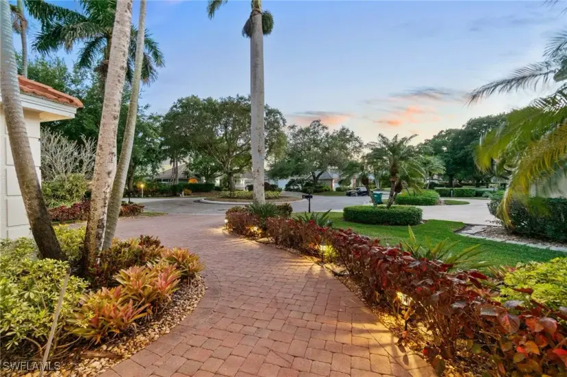 Picture of 4785 Kittiwake Ct, Naples FL 34119