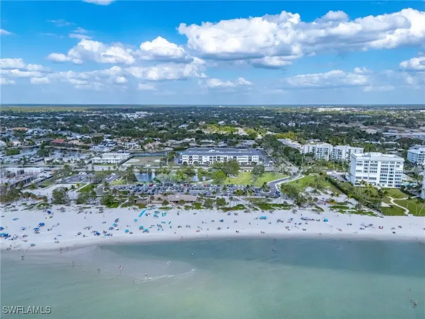 Picture of 1400 Gulf Shore Blvd N 305, Naples FL 34102