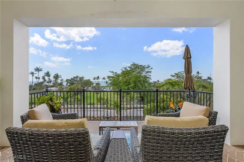 Picture of 1400 Gulf Shore Blvd N 305, Naples FL 34102