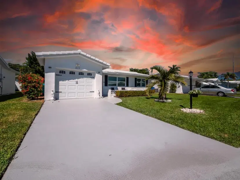 Picture of 809 SW 3Rd Avenue, Boynton Beach FL 33426