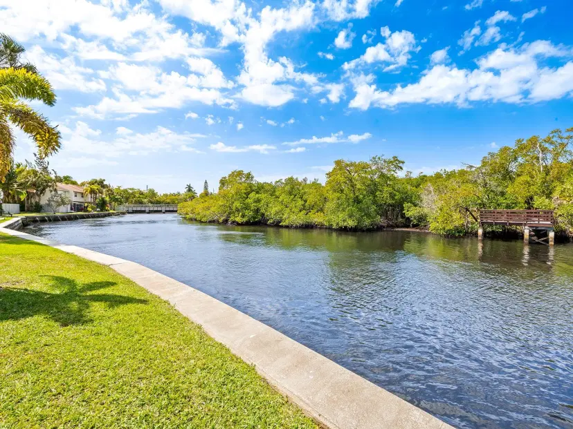 Picture of 1989 NE 15Th Ave 1989, Fort Lauderdale FL 33305