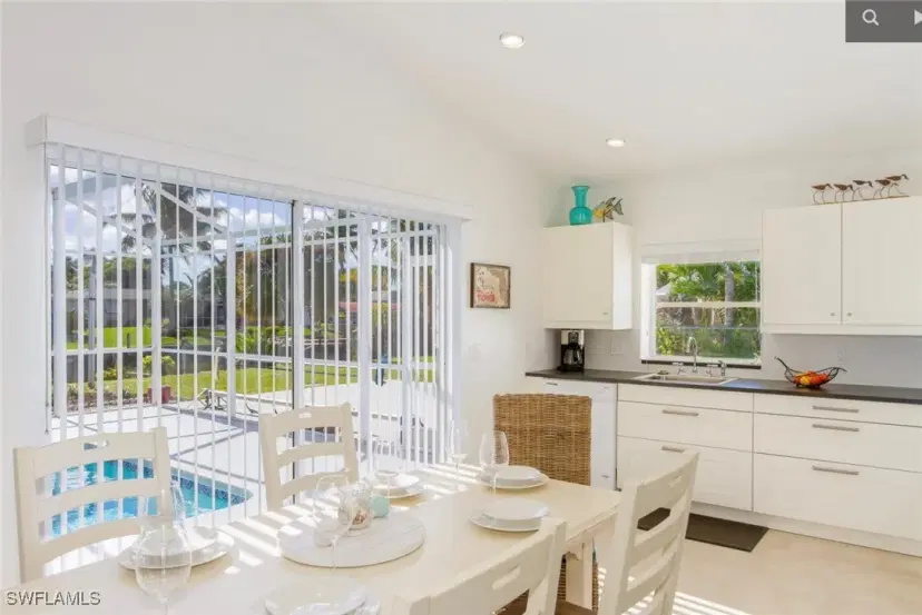 Picture of 1438 Windsor Ct, Cape Coral FL 33904
