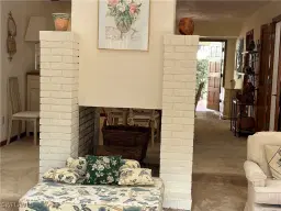 Picture of 537 Tierra Mar Ln W 40, Naples, FL 34108