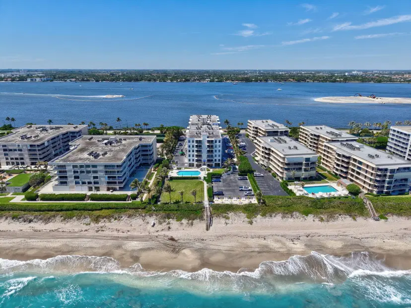 Picture of 3230 S Ocean Boulevard C105, Palm Beach FL 33480