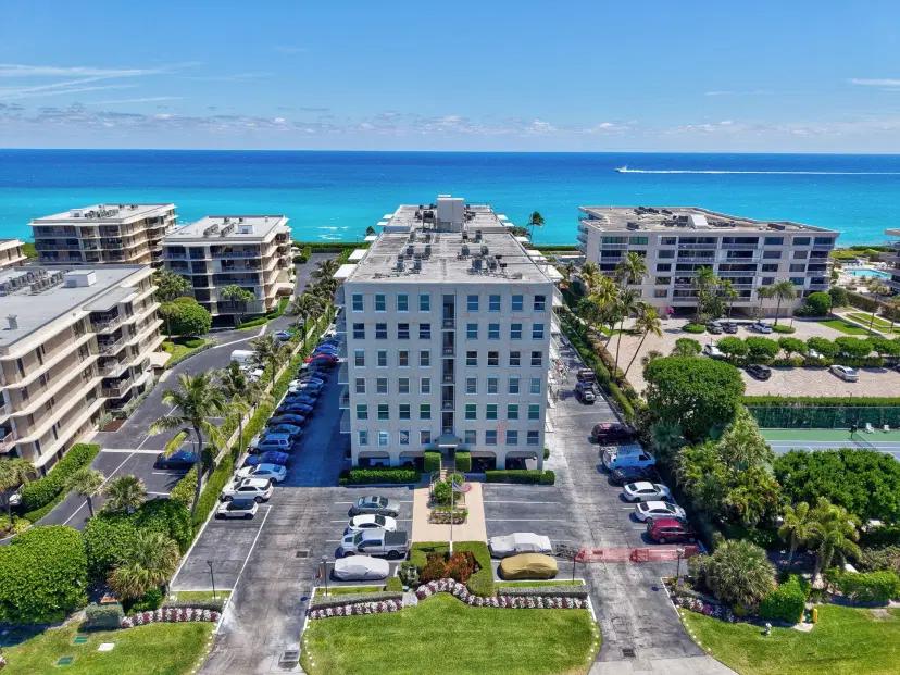 Picture of 3230 S Ocean Boulevard C105, Palm Beach FL 33480