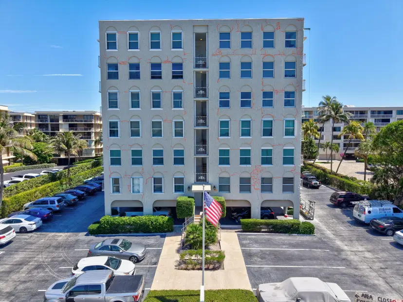Picture of 3230 S Ocean Boulevard C105, Palm Beach FL 33480