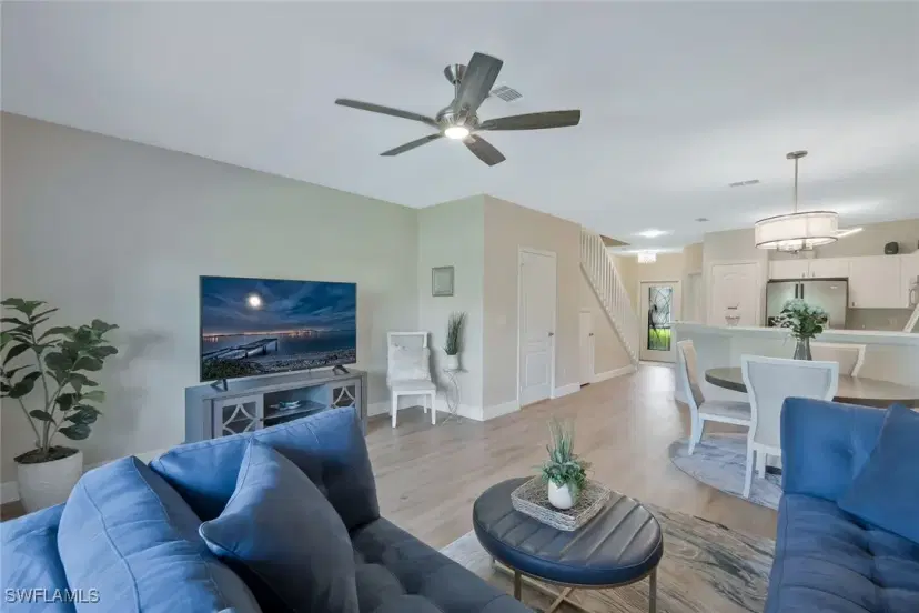 Picture of 1330 Weeping Willow Ct, Cape Coral FL 33909