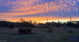 Picture of 17950 Oak Creek Rd, Alva, FL 33920