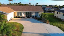 Picture of 6268 Cocos Dr, Fort Myers, FL 33908