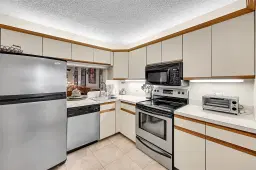 Picture of 3860 Carambola Cir N 2957, Coconut Creek, FL 33066