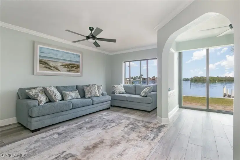 Picture of 898 Buttonwood Dr 105, Fort Myers Beach FL 33931